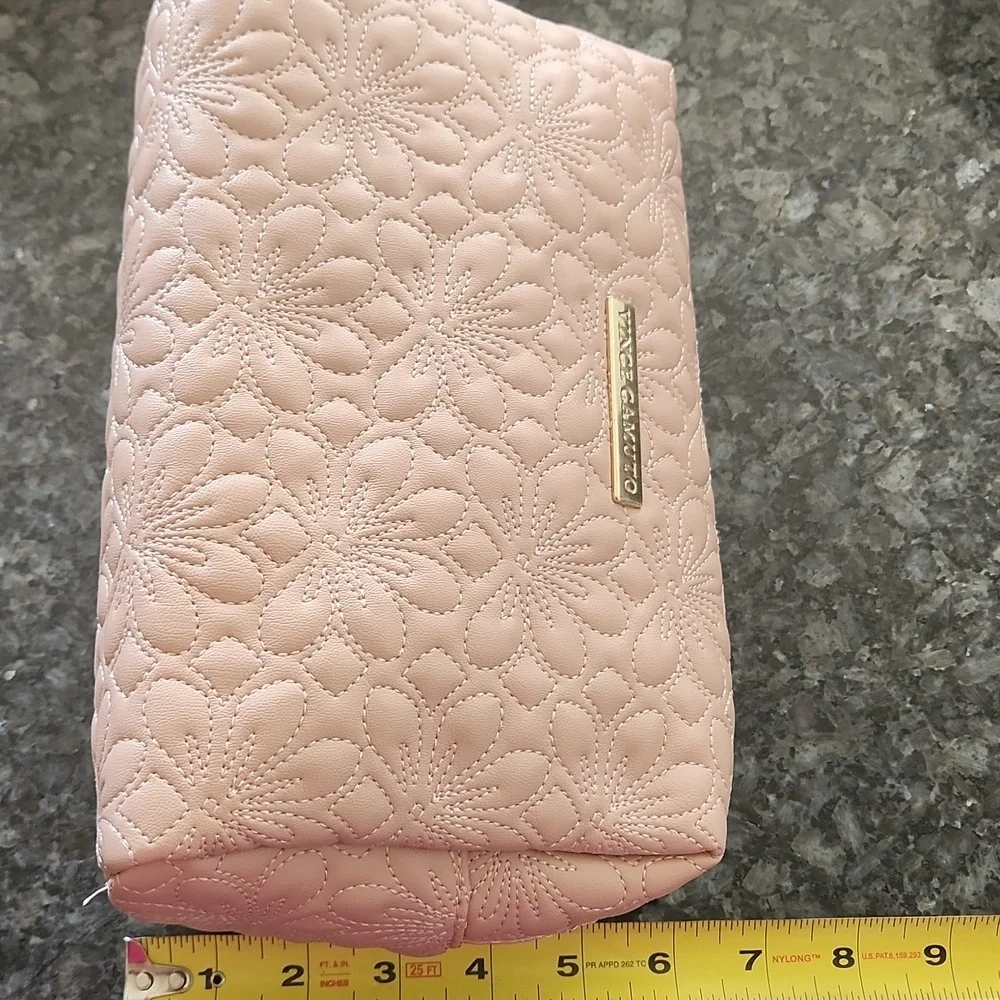 NWOT Vince Camuto Metallic Rose Make-Up Travel Bag Size 10 X 7
